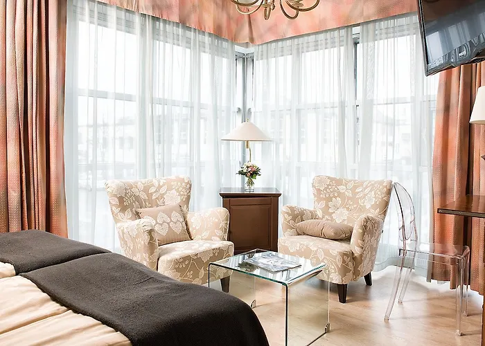 洛赫亚酒店 酒店 Lohja