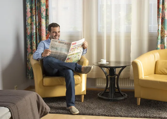 洛赫亚酒店 Lohja